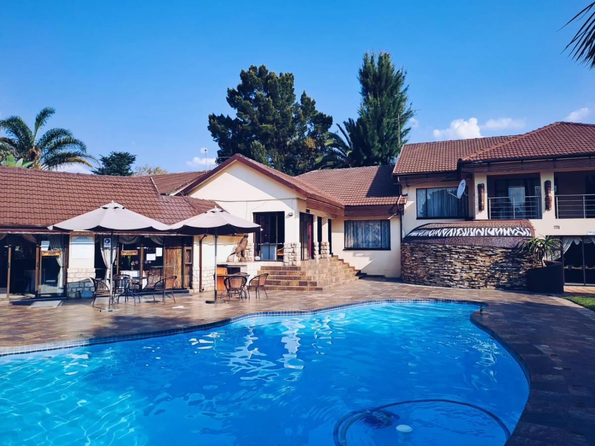 Ecotel Premier Lodge & Conference Centre Беноні Екстер'єр фото