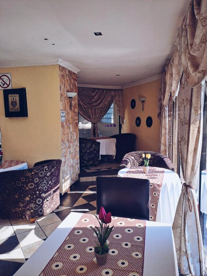 Ecotel Premier Lodge & Conference Centre Беноні Екстер'єр фото