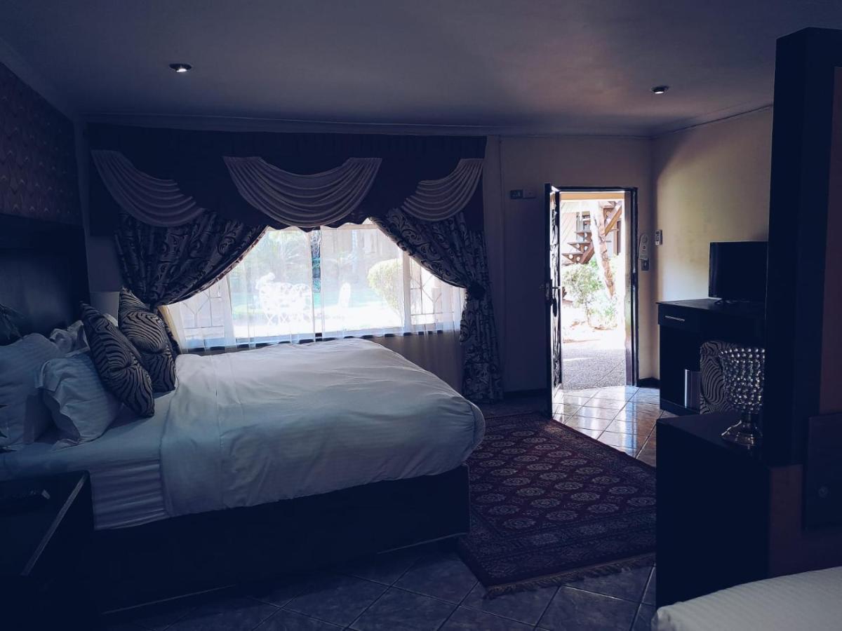 Ecotel Premier Lodge & Conference Centre Беноні Екстер'єр фото